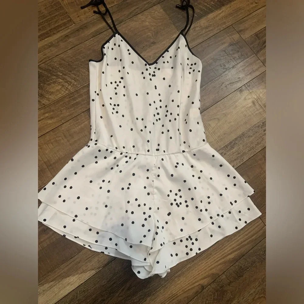 Nwot dream a little dream polka dot spring teddy satin ruffle bow romper spring